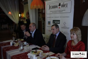 Московские эксперты порекомендовали челнинским предпринимателям хранить сбережения в долларах