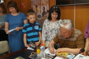 В Елабуге прошла встреча с писателем Львом Анисовым