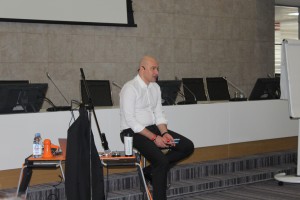 ЗА СОВЕТОМ К ГАНДАПАСУ В ЧЕЛНЫ УСТРЕМИЛОСЬ ВСЕ ЗАКАМЬЕ