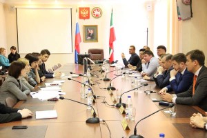 Чиновники Ленобласти знакомятся с опытом привлечения инвестиций в Татарстане