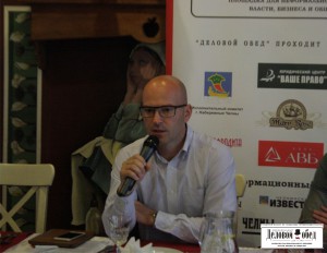 Cергей Иванов принял участие в еженедельной встрече «Деловой обед»